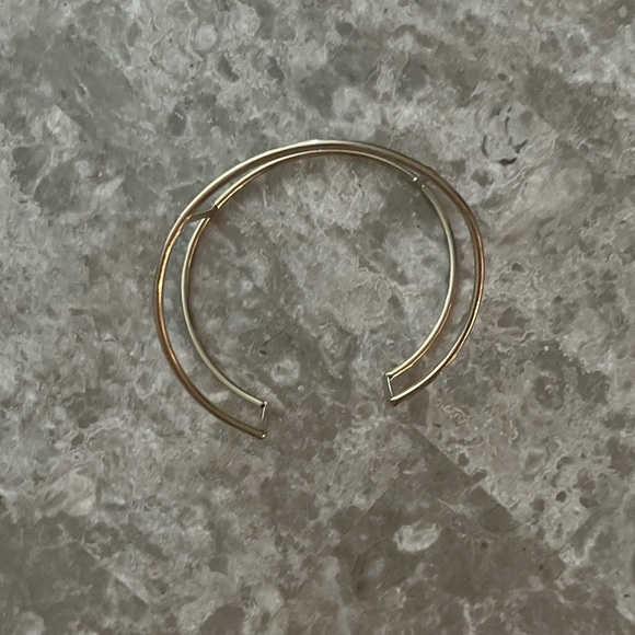 Gold cuff bracelet - Picture 4 of 4